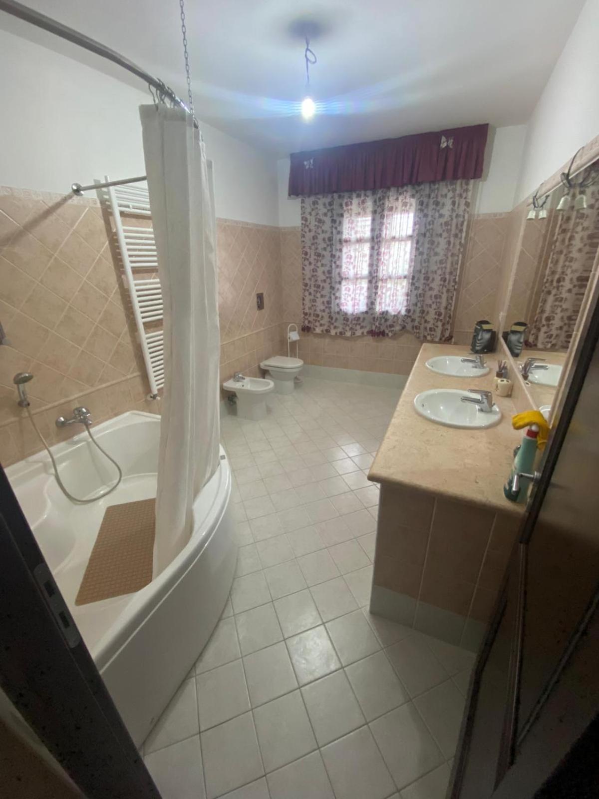 Il Nuraghe Bed and Breakfast Uras Εξωτερικό φωτογραφία
