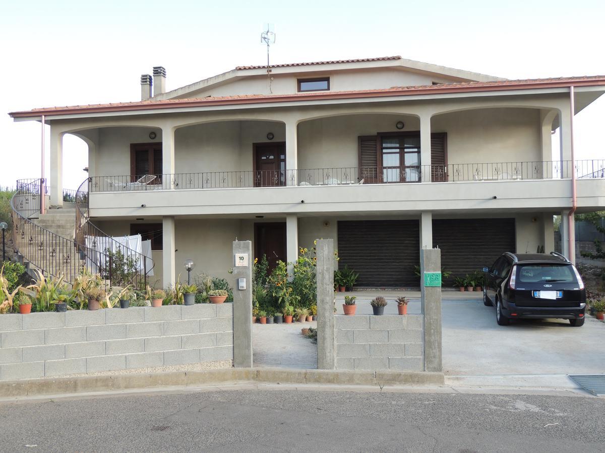 Il Nuraghe Bed and Breakfast Uras Εξωτερικό φωτογραφία